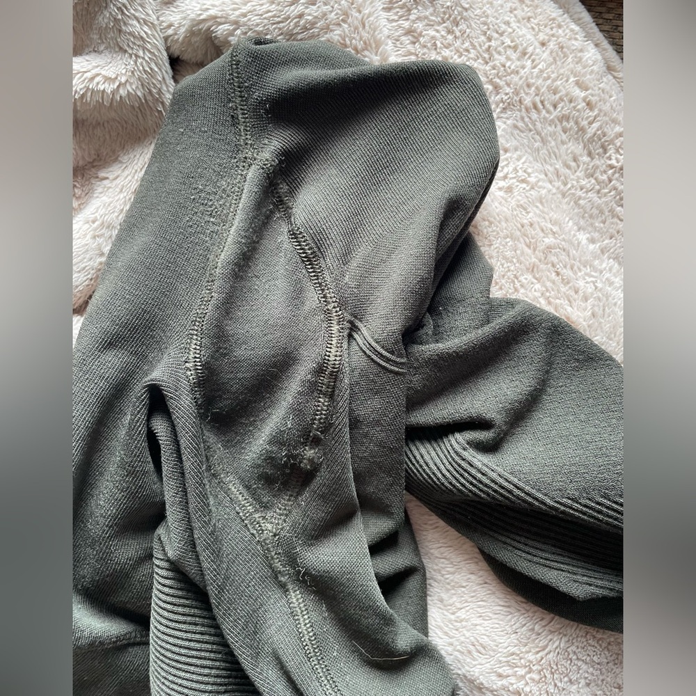 Lululemon women’s Ribbed Compression leggings Olive Green Size 8 - Picture 6 of 7